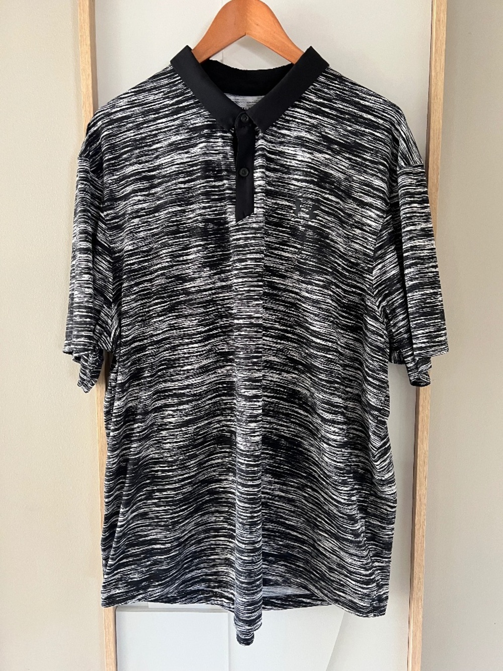 UNDER ARMOUR The ISO Chill Polo Size XXL